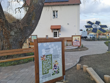 Kültéri kiállítási tartalmak és játszótér